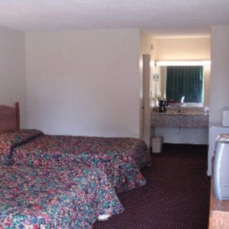 Americas Best Value Inn Macon Kamer foto